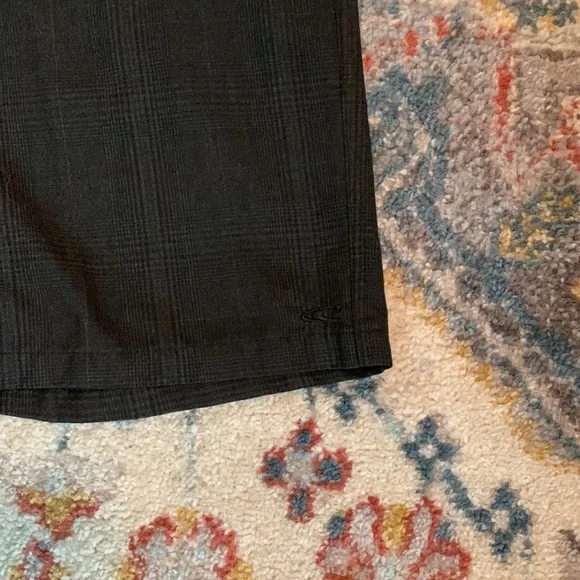 Mens O’Neal black with gray striped shorts - Picture 2 of 8